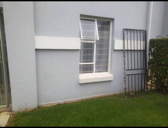 2 BEDROOM PROPERTY TO RENT IN NORTHCLIFF